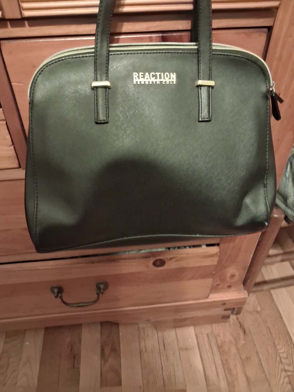 Reaction Kenneth Cole Purse